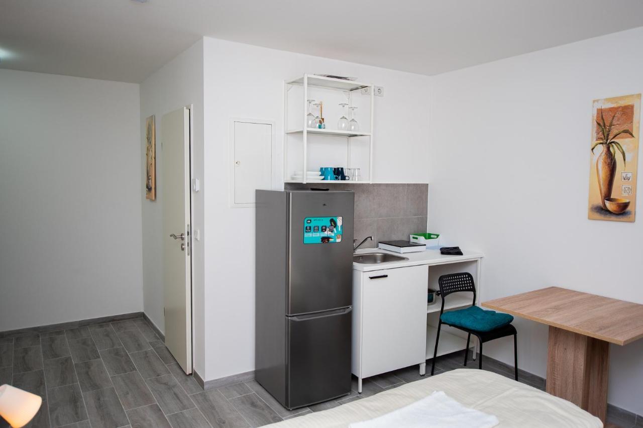 Modern Living Studio Kueche Netflix Inklusive Top Lage Nürnberg Eksteriør bilde