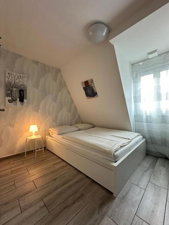 Modern Living Studio Kueche Netflix Inklusive Top Lage Nürnberg Eksteriør bilde