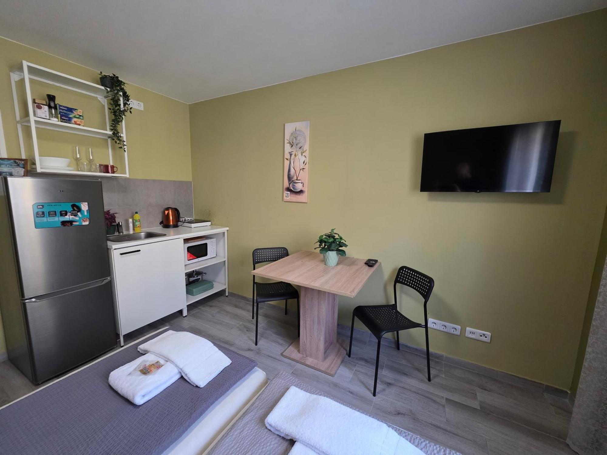 Modern Living Studio Kueche Netflix Inklusive Top Lage Nürnberg Rom bilde